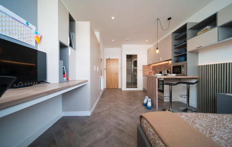 170 Armada Way, City Centre, Plymouth - Image 1